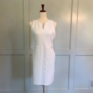 C. Wonder Classic White Dress Size M
